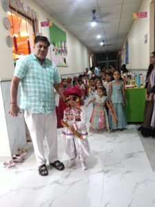 बचपन स्कूल में नवदुर्गा महोत्सव की धूम, दो दिवसीय गरबा-डांडिया महोत्सव में थिरके छात्र 1 IMG 20261016 WA0038